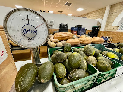 La Plaza Supply Market